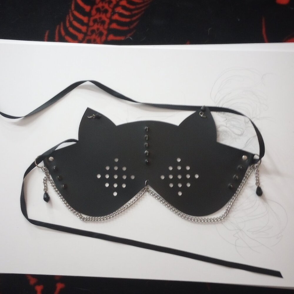LIKE NEW PVC "Blind Cat" Mask